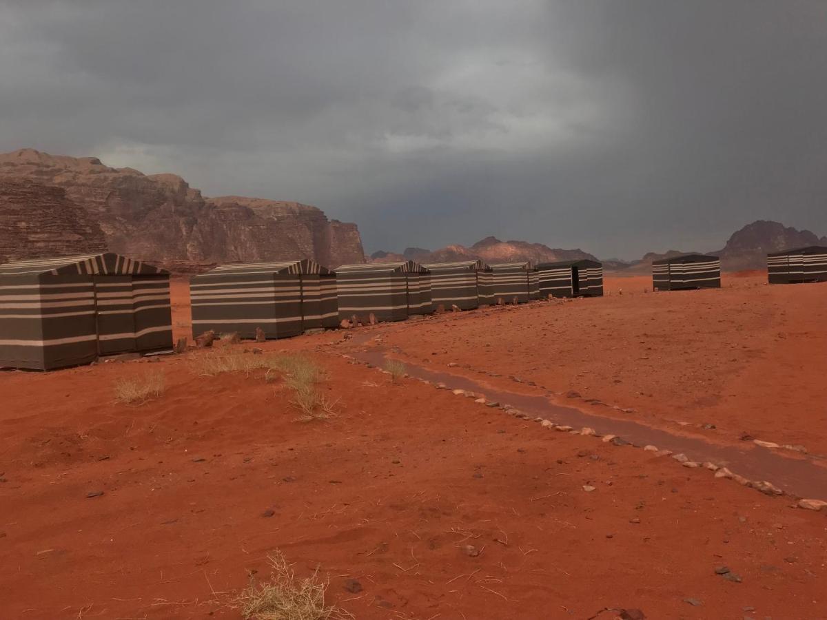 Sand And Stone Camp - Wadi Rum Desert Exterior photo