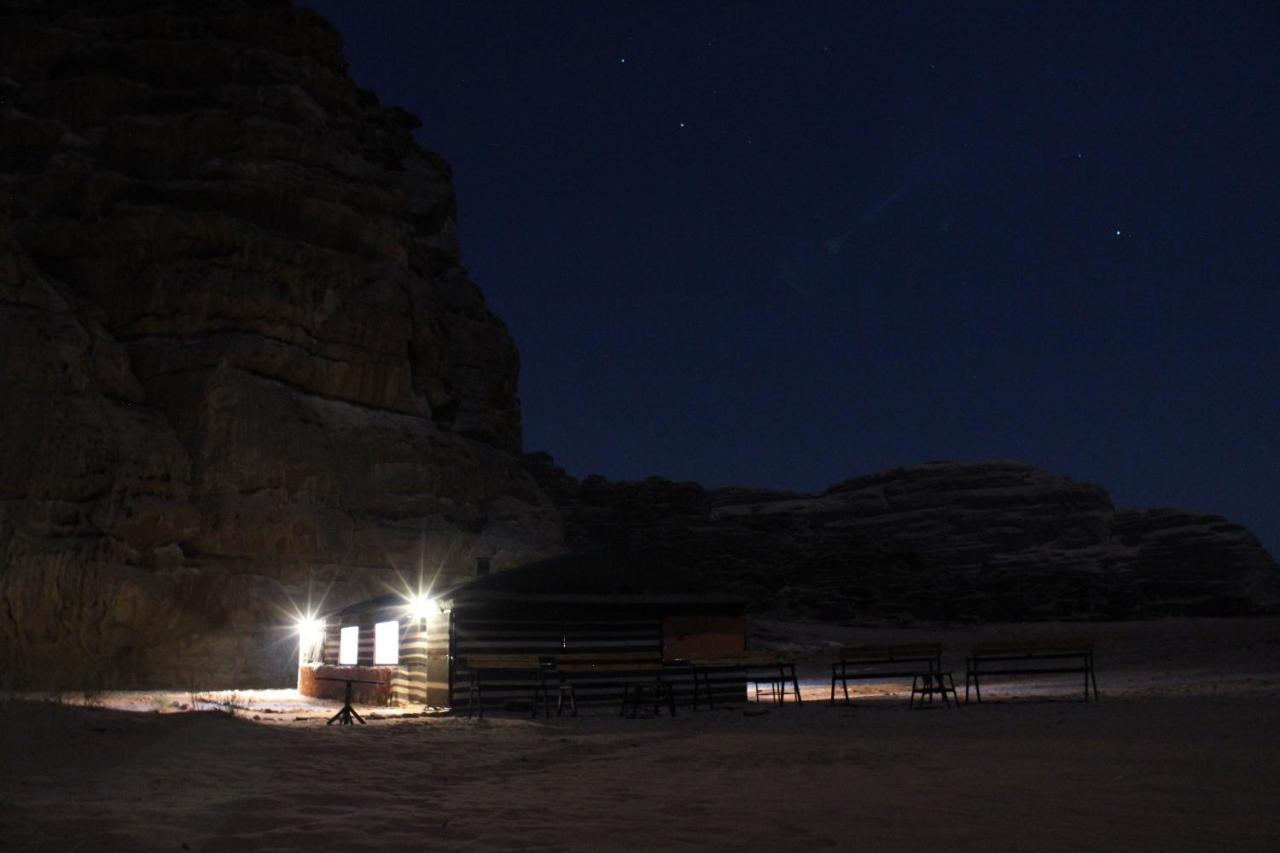 Sand And Stone Camp - Wadi Rum Desert Exterior photo