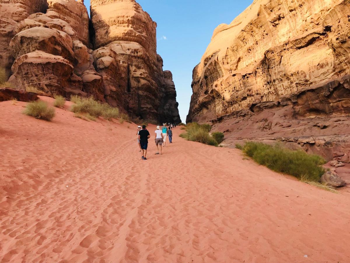 Sand And Stone Camp - Wadi Rum Desert Exterior photo