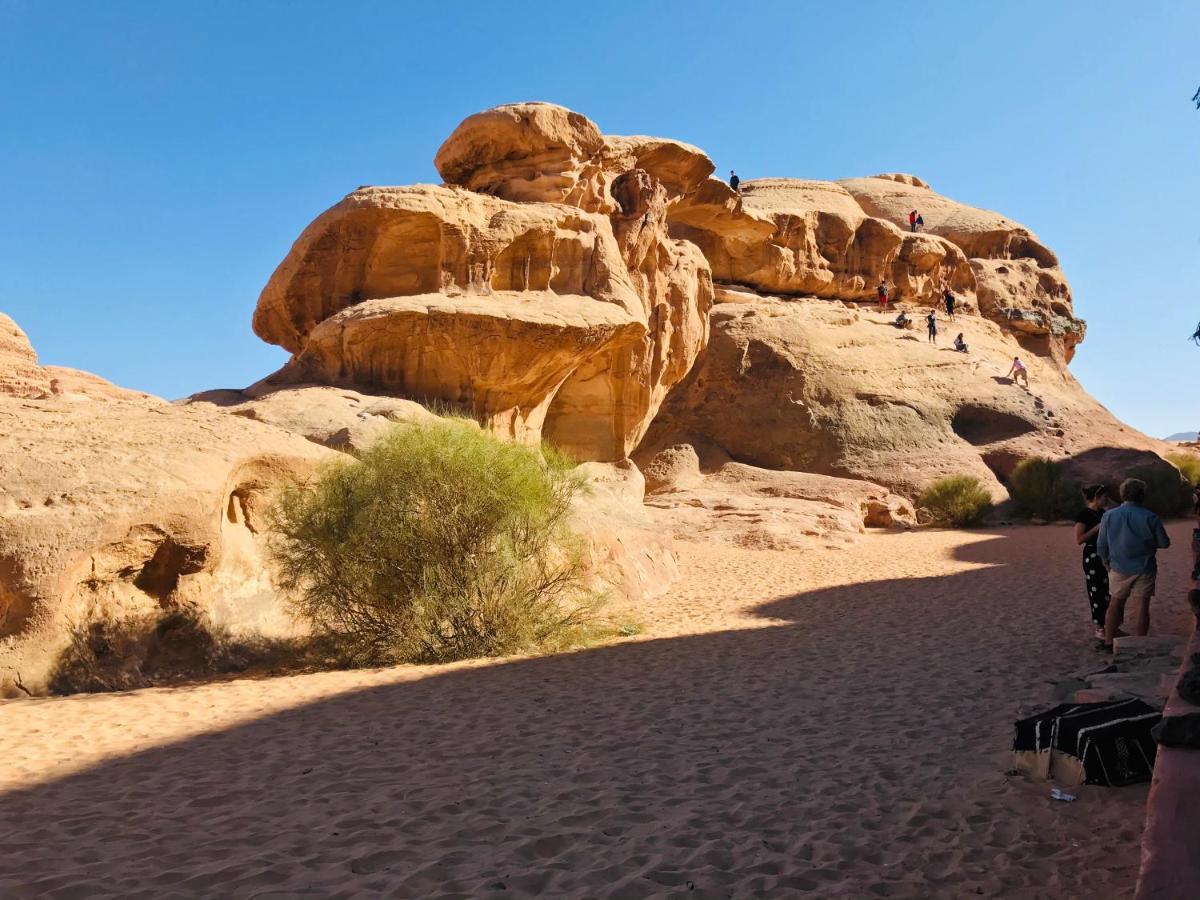 Sand And Stone Camp - Wadi Rum Desert Exterior photo