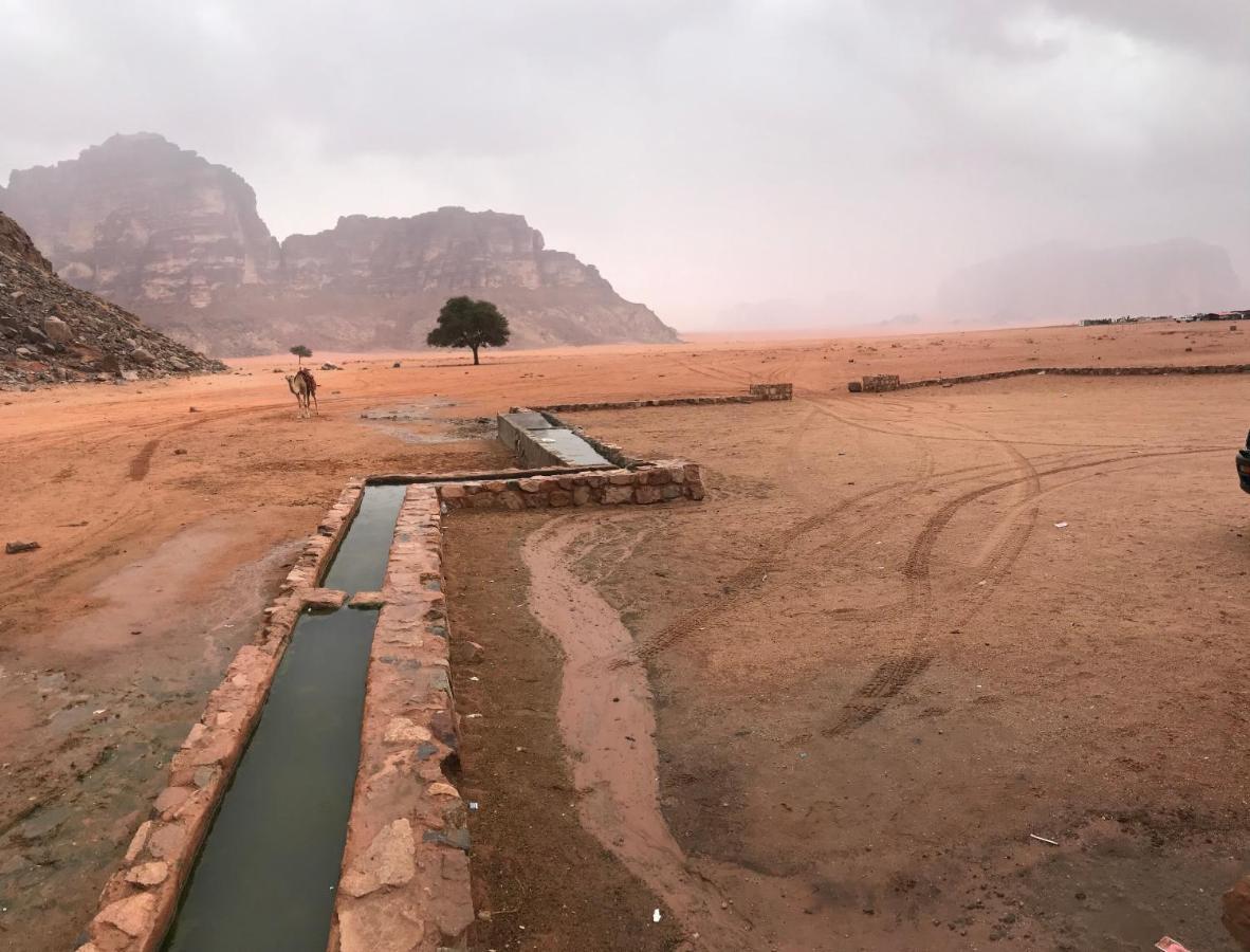 Sand And Stone Camp - Wadi Rum Desert Exterior photo